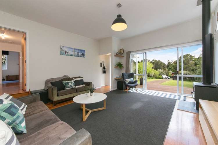 16 Tane Road Laingholm_10