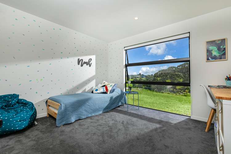 33 Fernielea Park Drive Riverhead_13