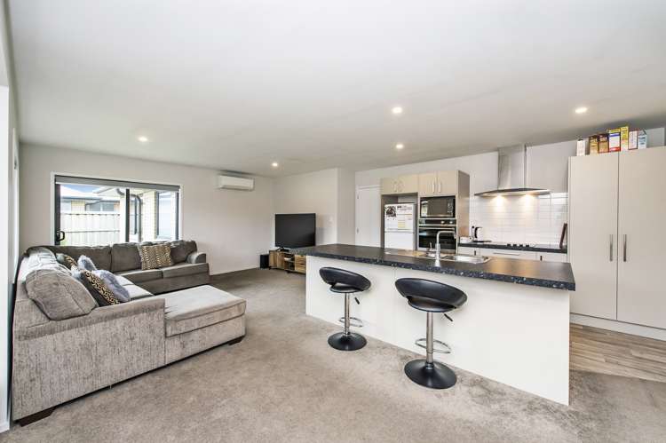 89 Sunline Avenue Lincoln_7