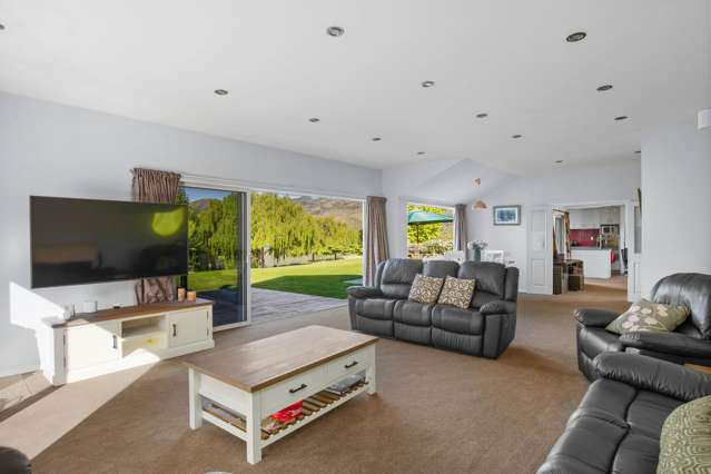 27 Pisa Moorings Cromwell_2