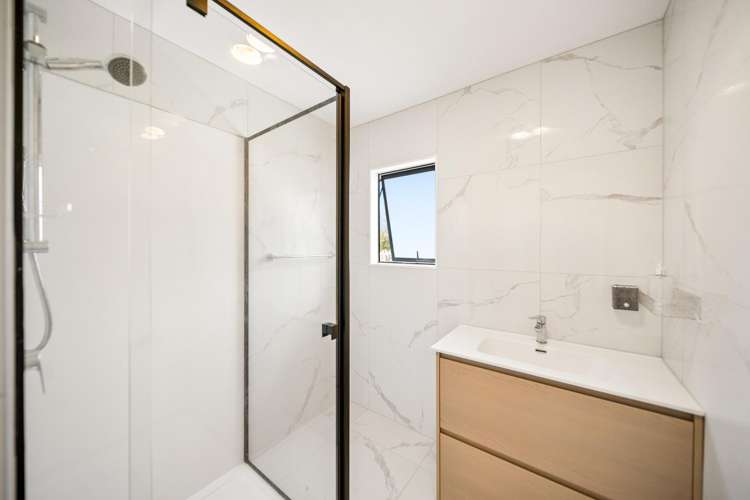 943 Glenbrook Road Glenbrook_15