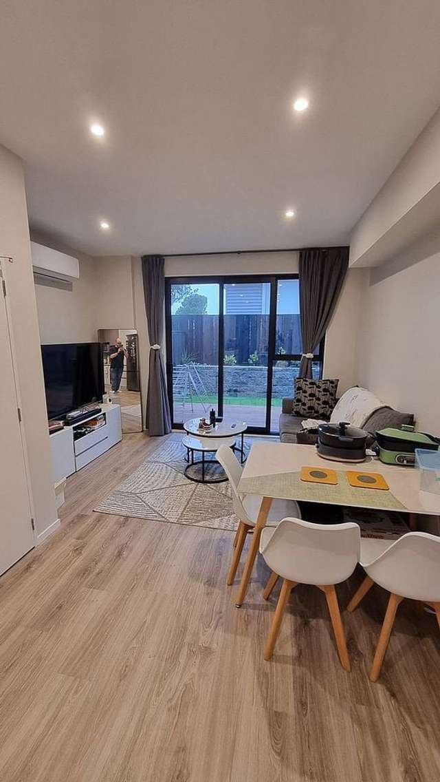 8/88 Gloria Avenue Te Atatu Peninsula_1