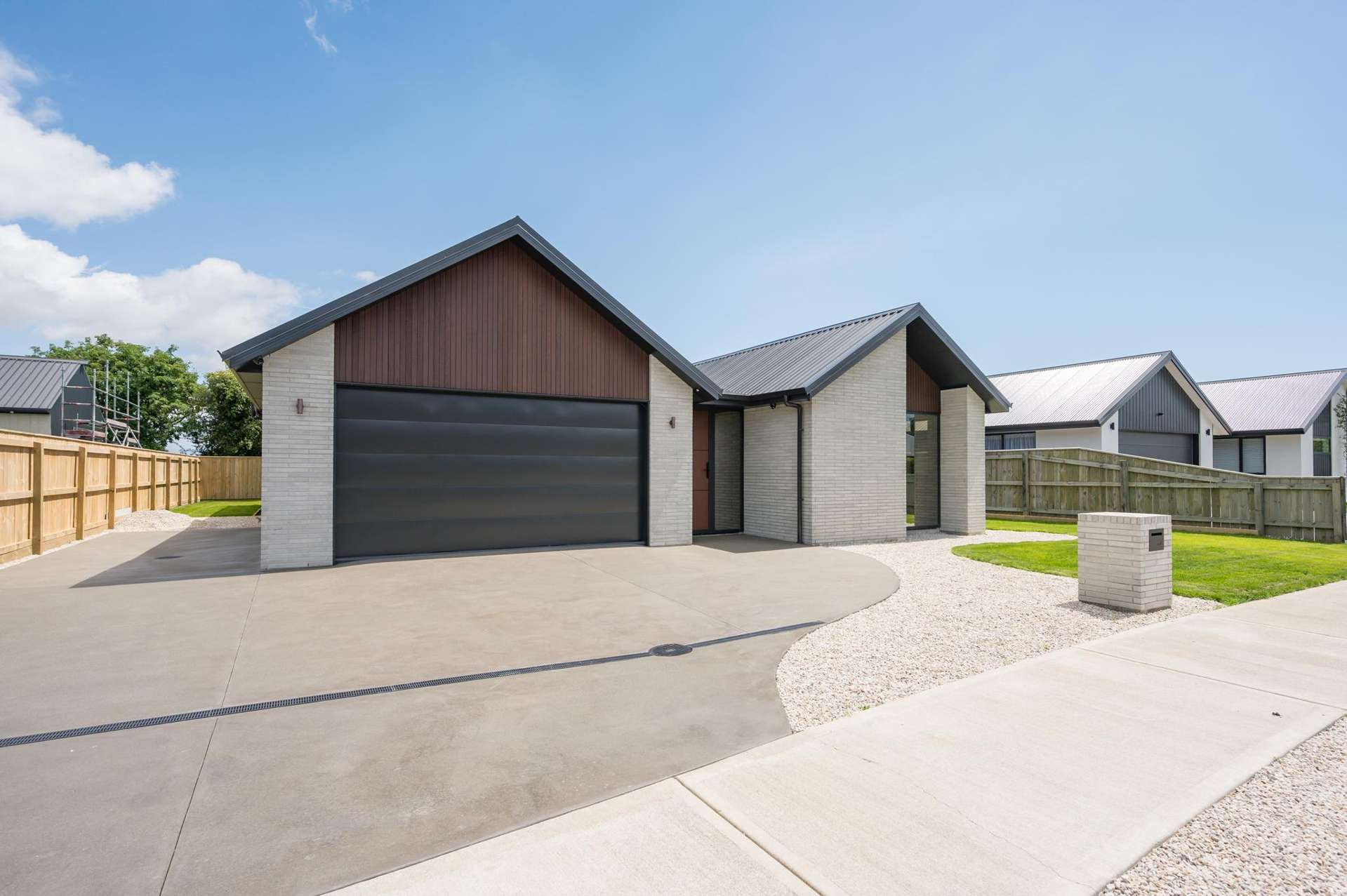 12 Hallmark Drive Richmond_0