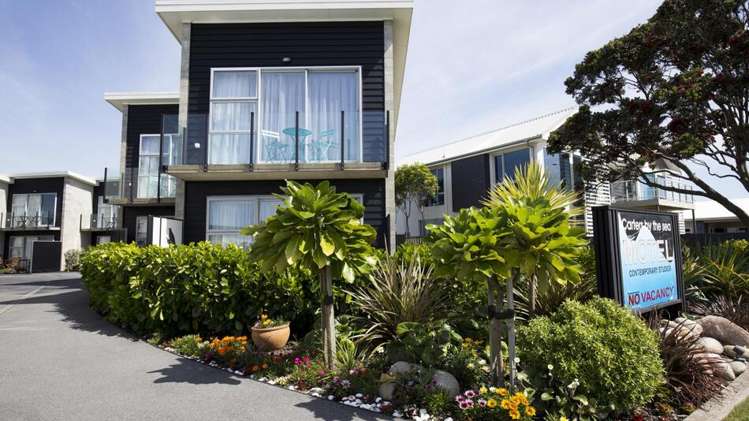 10/27 Marine Parade Carters Beach_13