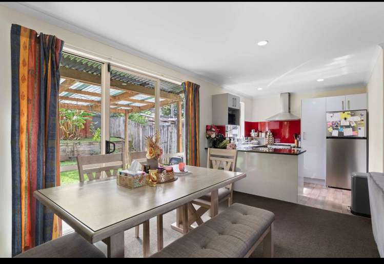1/322 West Coast Road Glen Eden_2