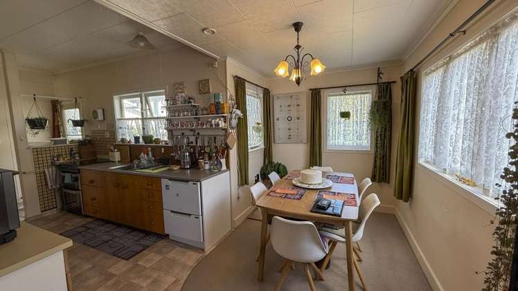 302 Willowpark Road South Hastings_9