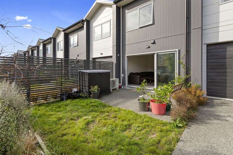 34 Bluff Road Porirua_17