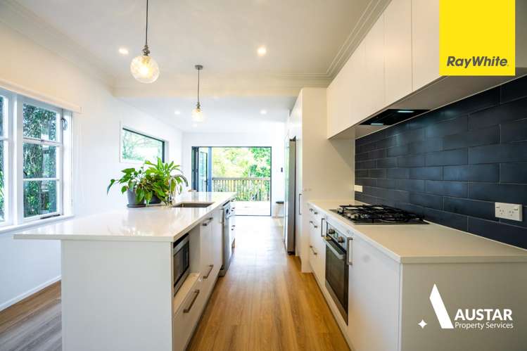  9 Hutchinson Avenue New Lynn_2
