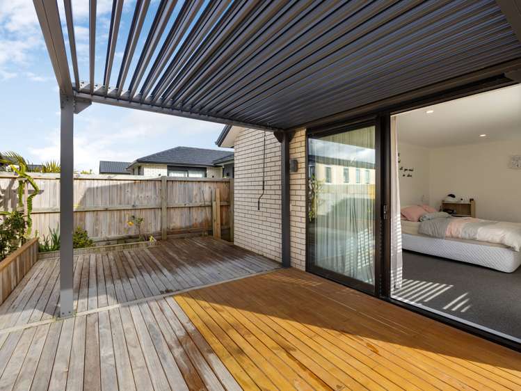 19 Inuwai Street Glenview_21