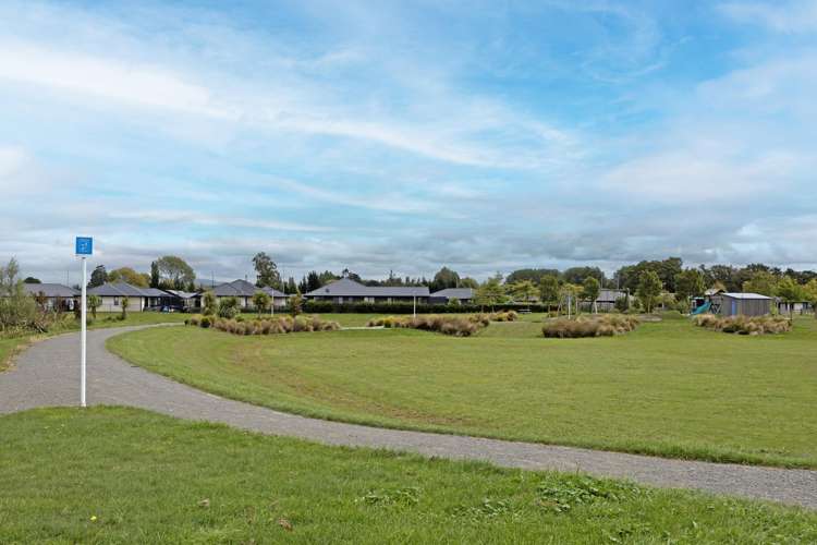 17 Minerva Crescent Woodend_15