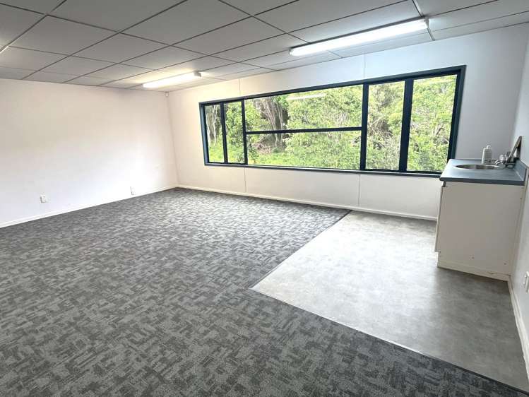 B/4 Target Court Wairau Valley_8