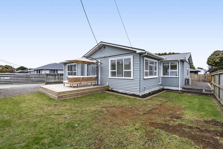 44 Egmont Road Waiwhakaiho_19