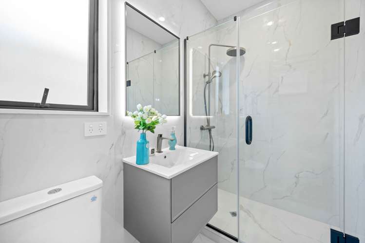 12 & 14 Furlough Road Opaheke_8