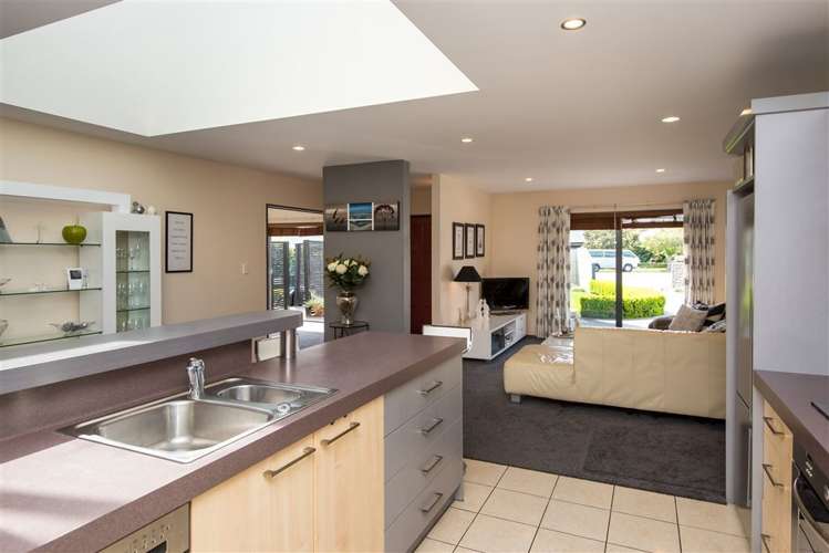 20 Saint Keverne Close Burwood_5