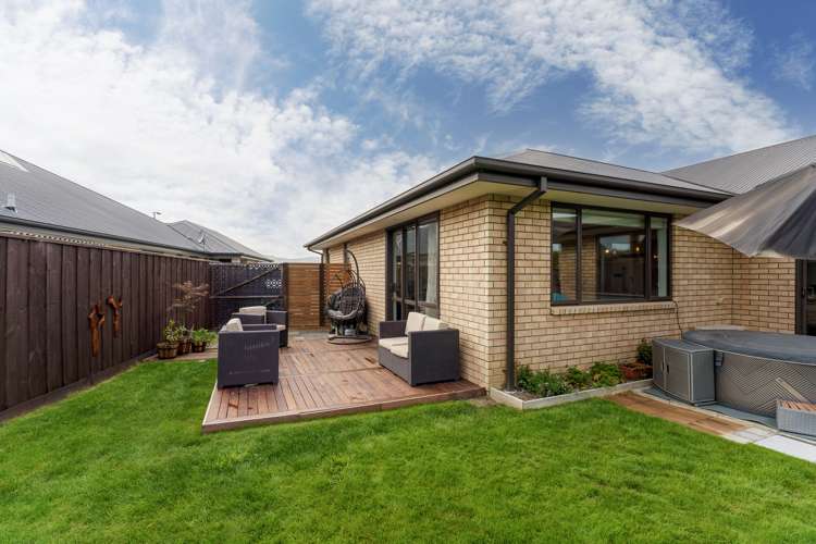 52 Sunline Avenue Lincoln_16