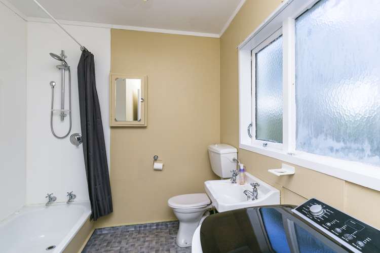 3/25 Winston Street Crofton Downs_7