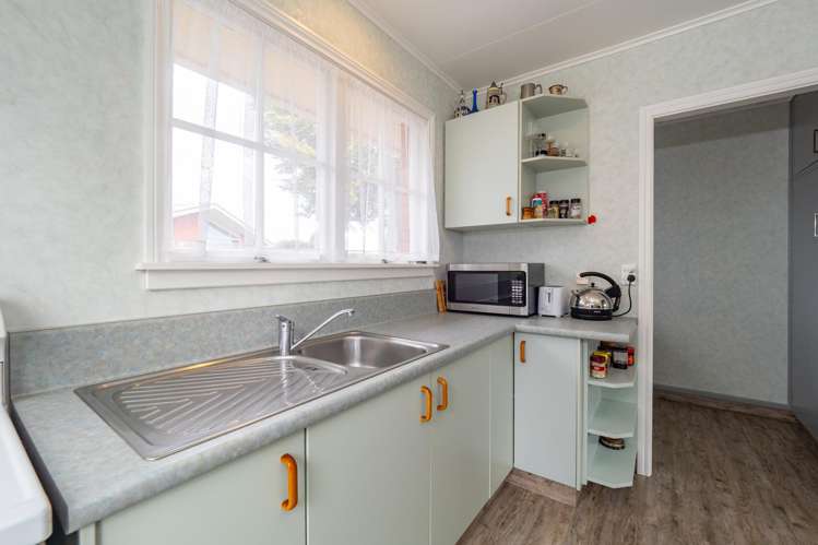 2/62 Alford Forest Road Allenton_5