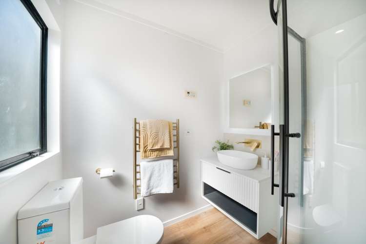 2 Cromarty Place Papakowhai_12