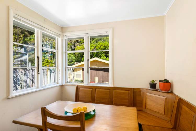 18 Boyd Grove Naenae_10