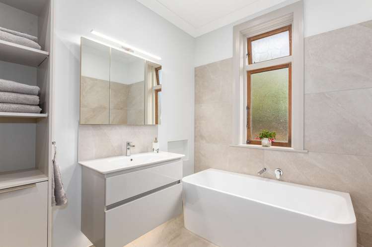 77 Totara Crescent Woburn_13