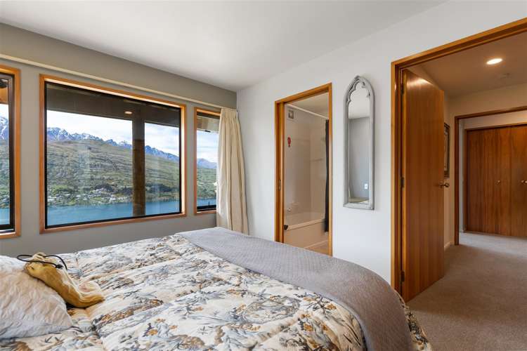 9 Miners Lane Queenstown_16