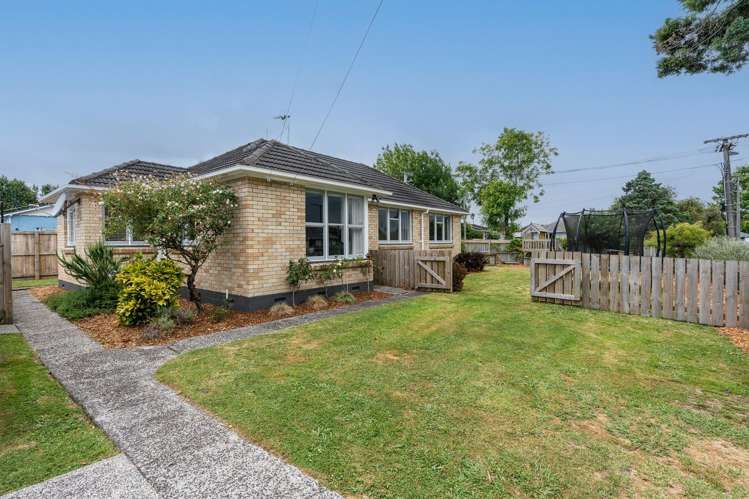 45 Yeats Crescent Fairfield_11