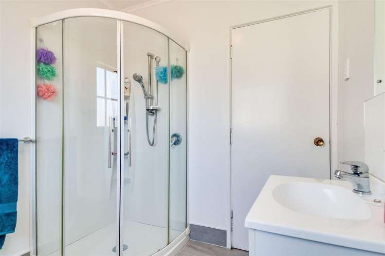 12 Harold Holt Avenue Onekawa_8