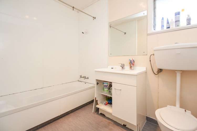 132 Russell Road Manurewa_16