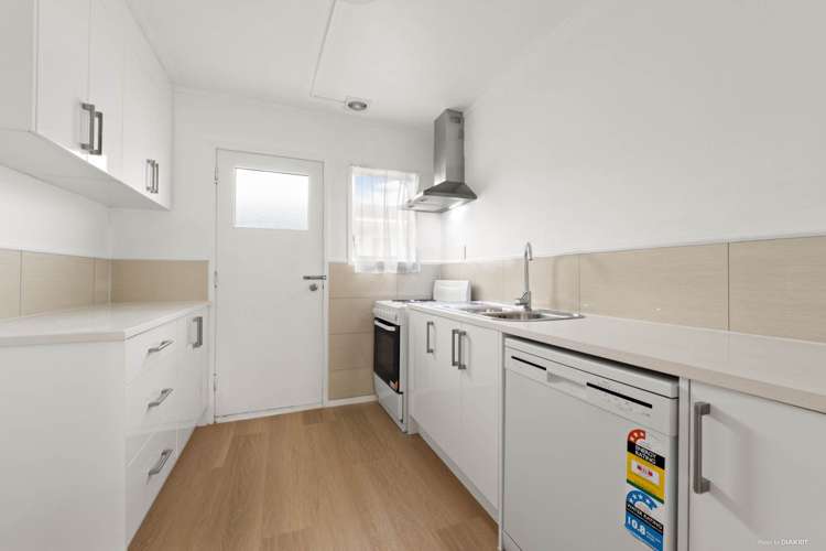 7/1221 New North Road_3
