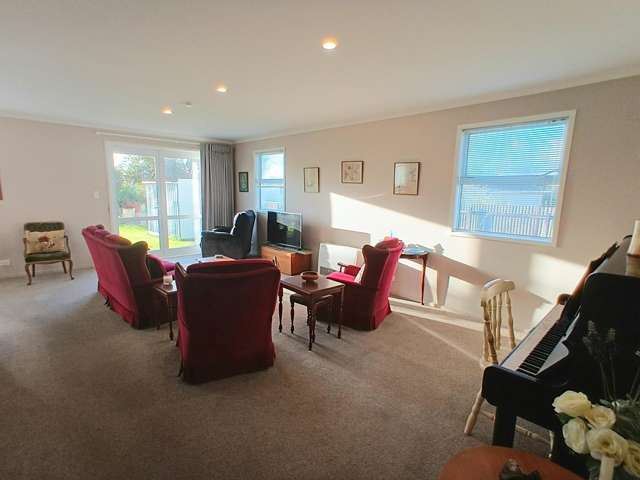 7 Hawes Street Waimangaroa_1