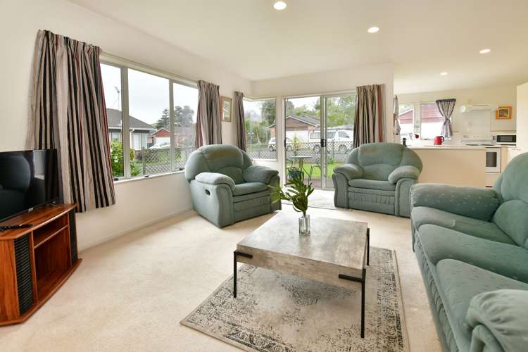 15 The Grove Red Beach_2