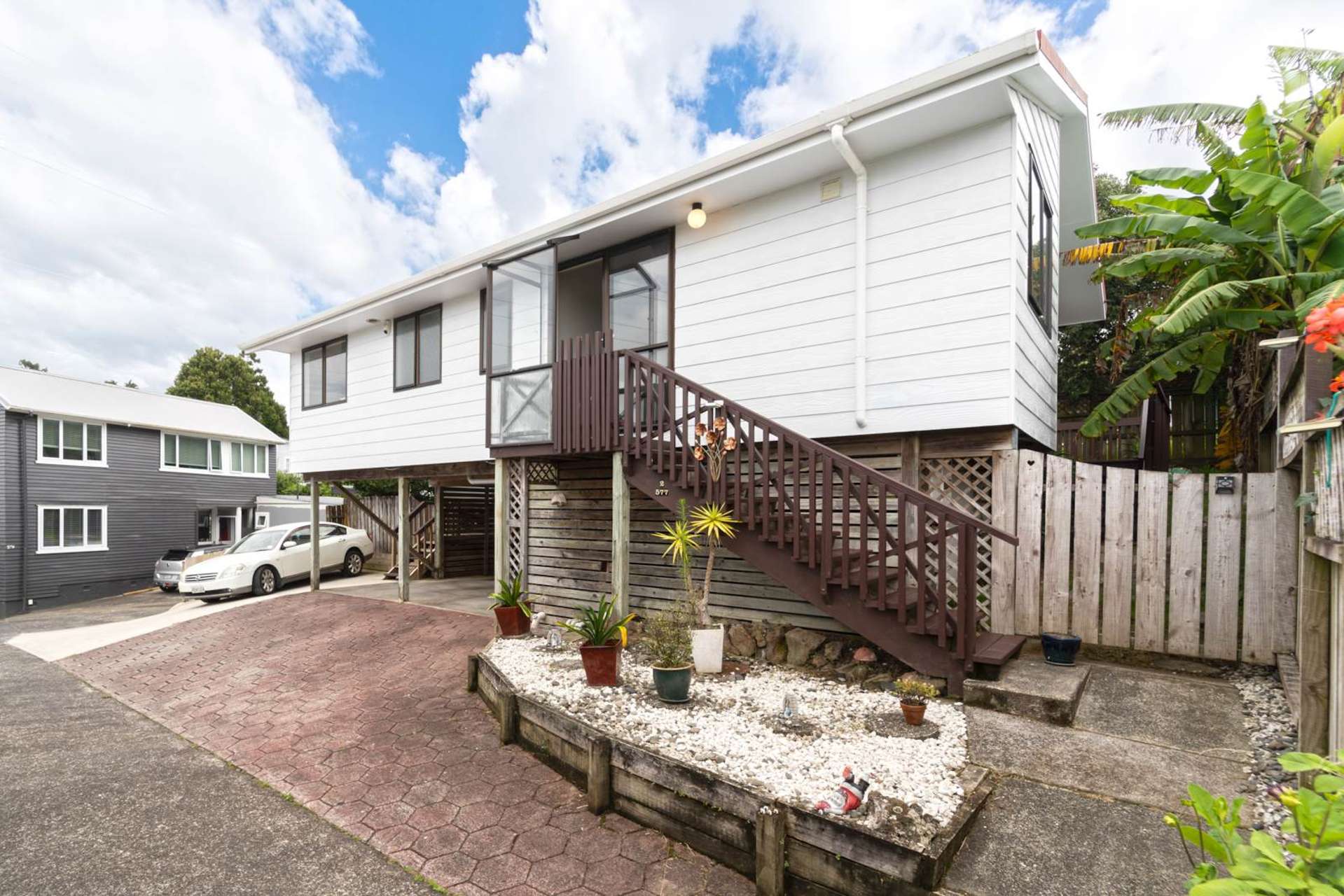 2/577 Richardson Road Mount Roskill_0