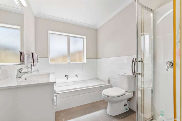 20 Aditi Close Massey_15