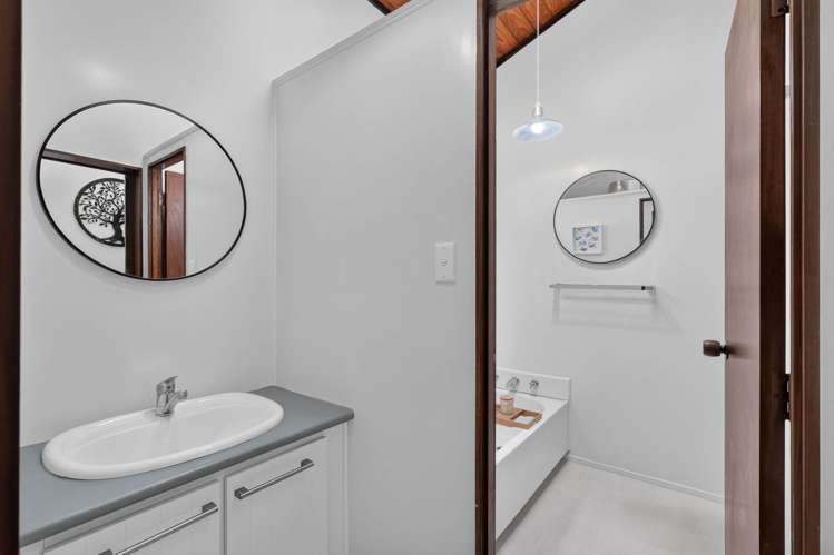 20 Albatross Road Red Beach_17