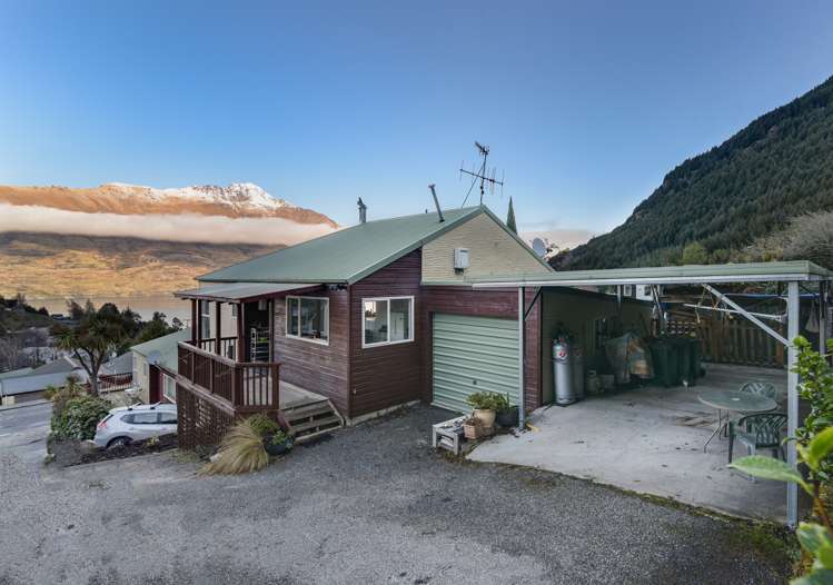 15b Wye Place Fernhill/Sunshine Bay_15