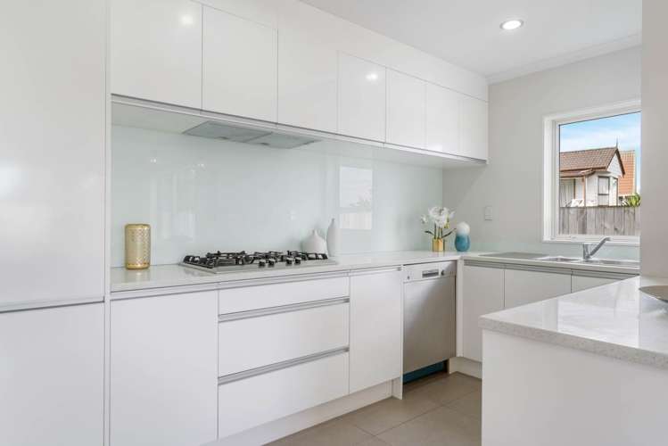 68a Hutchinsons Road Bucklands Beach_11