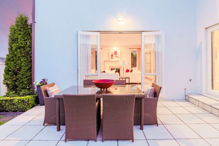 17 Kenley Heights Flat Bush_16