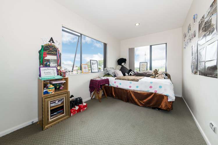 18 Riverglade Parkway Te Atatu South_21