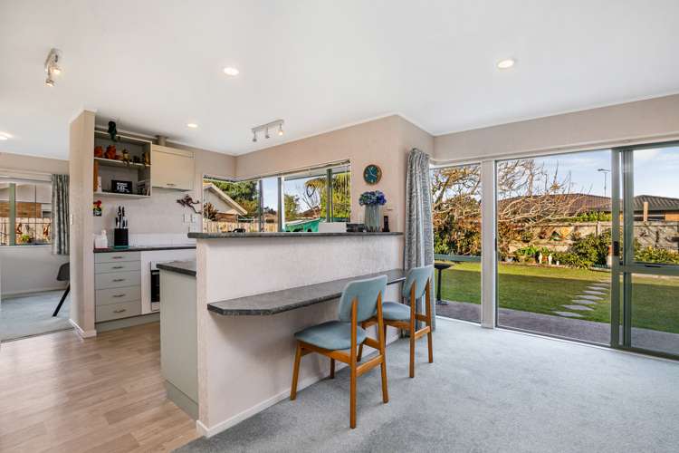 22 Lakeside Drive Orewa_10