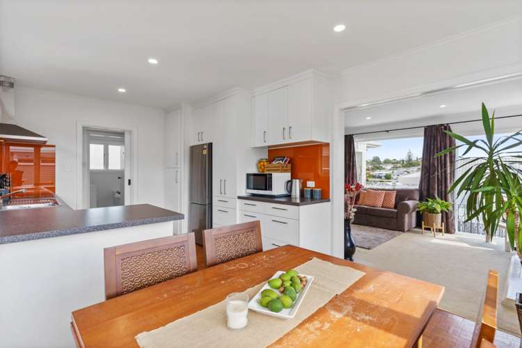 2/212 Moore Street Howick_7