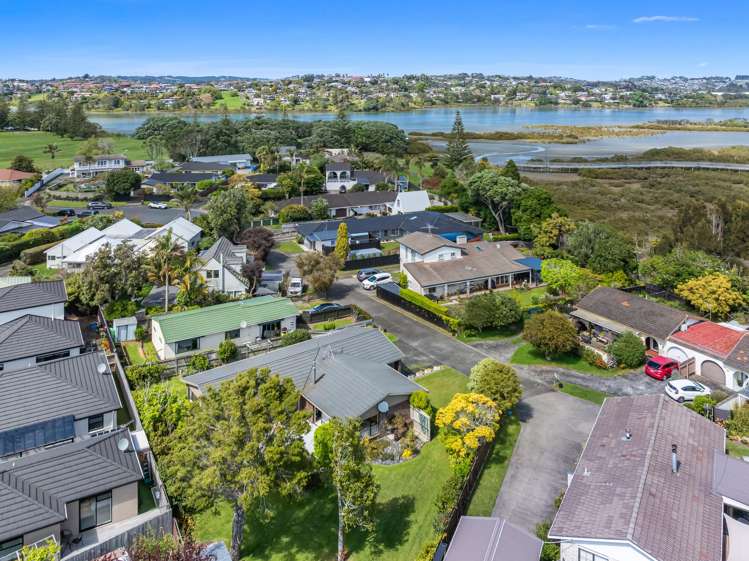 15 Edgewater Grove Orewa_18