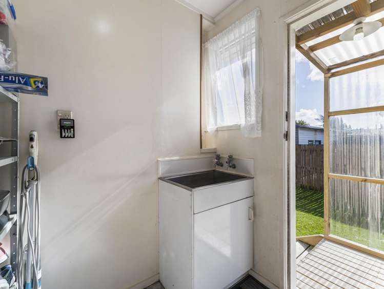 18 Station Road Takanini_11