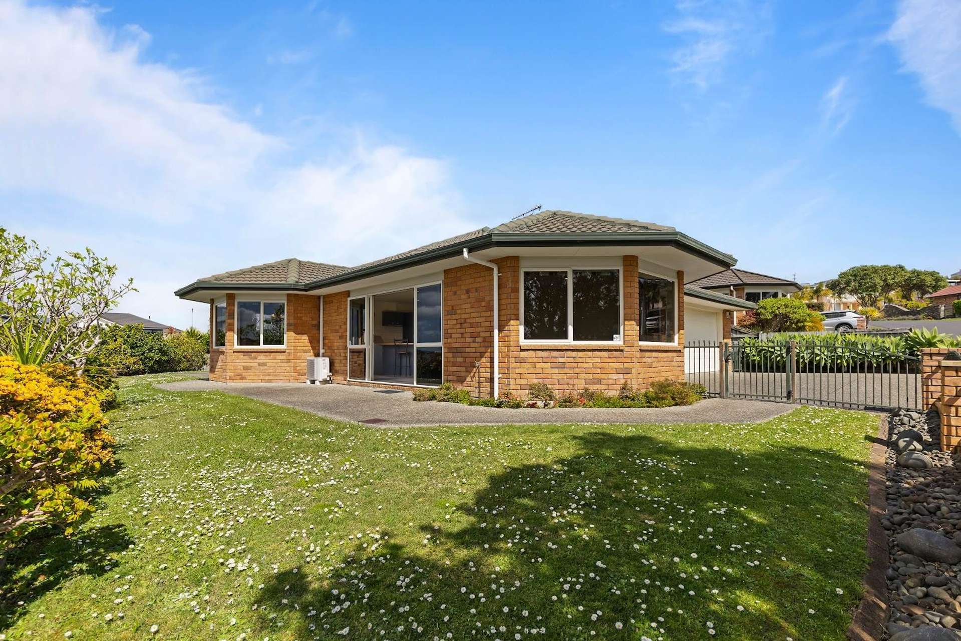 6 The Ritz Orewa_0