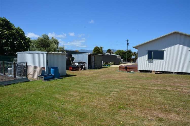 5 Hunter Street Karamea_14