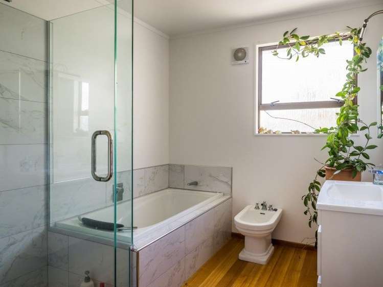 10 Reef Street Island Bay_12