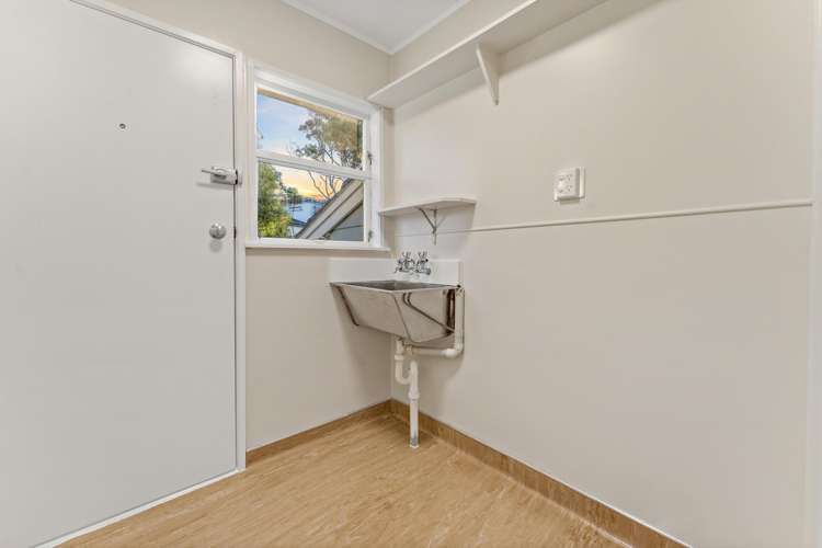 20 Grandison Crescent New Lynn_23