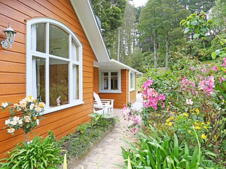 585 Monument Road Clevedon_12