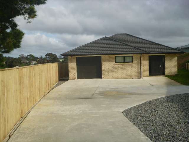94 Sunstone Crescent 11303_2