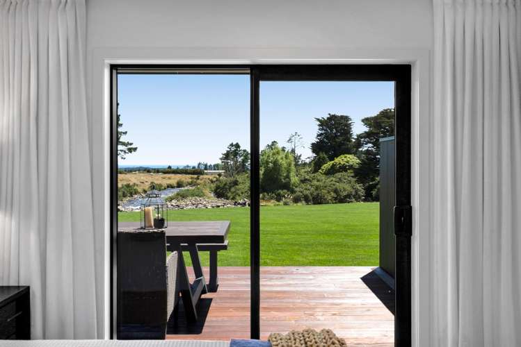 90 Peters Road Egmont Village_14