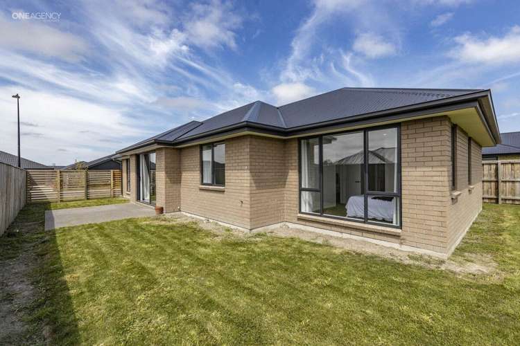 10 Curtis Street Woodend_23